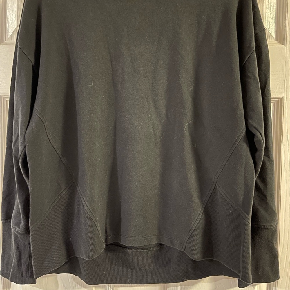 Crew neck, black, athletic cotton, sweatshirt